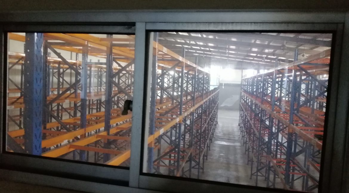Ready racking system warehouse for rent in Shah Alam