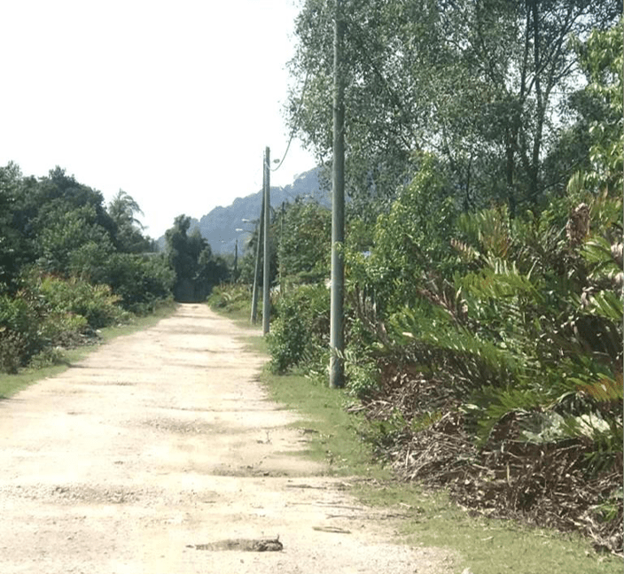 Jalan Bandar Segenting Land Beside River