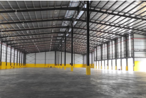 detached warehouse Type A 80k sqft